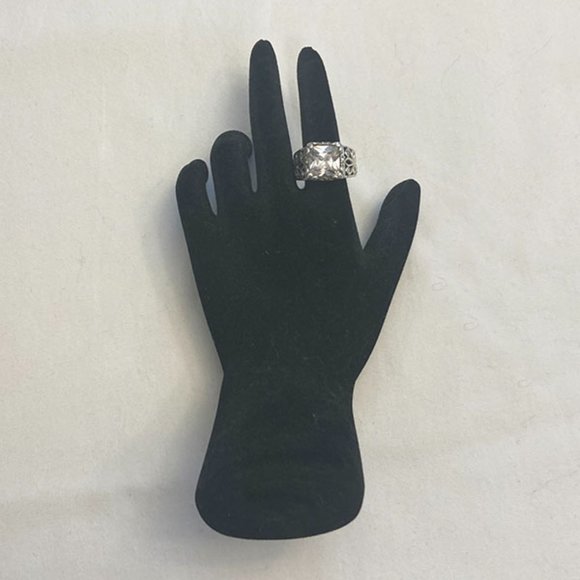 Silpada Sterling .925 Silver Uptown Cubic Zirconia and filigree ring. Size 7 - Picture 5 of 6